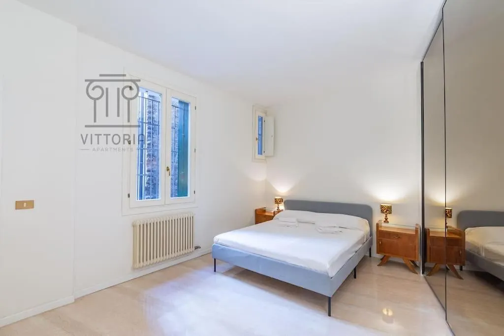 Vittoria Apartments Contra Giampietro De Proti-1