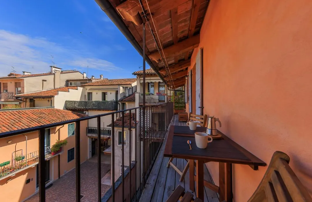 Centro Storico Appartamento Panoramico Con Wi-Fi-1