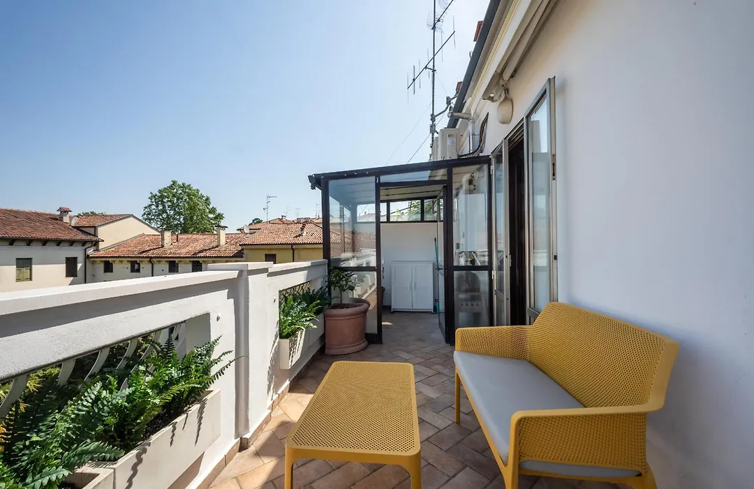 San Michele Modern Apartment - con balcone!-1