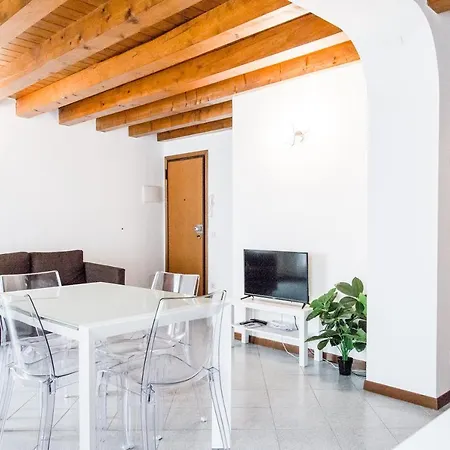 INTERO APPARTAMENTO nel cuore di VICENZA-3