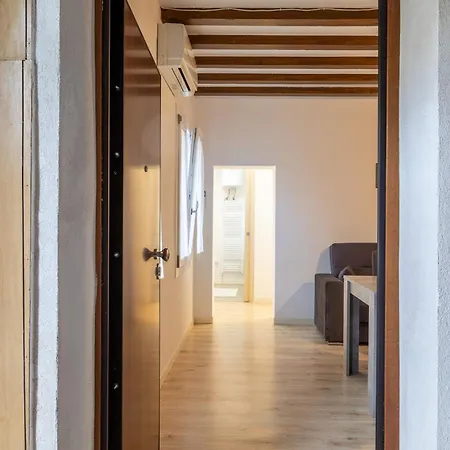 Corpus Domini Downtown Flat-2