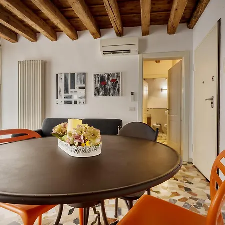 Lovely Apartment In Vicenza-2