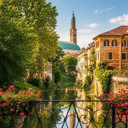 Suite Palladio Centro Vicenza A 2 Passi da Piazza dei Signori Check-in Veloce-2