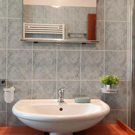 Casa Quinto Piano - Moderno Appartamento Con Garage Privato-3