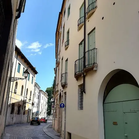 Vivere In Palazzo Storico-2